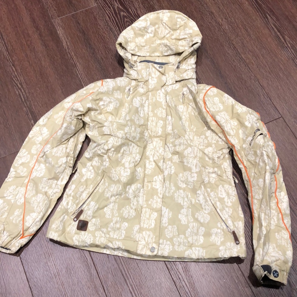 Descente Ski/Snowboarding Jacket EUC (size: 10)